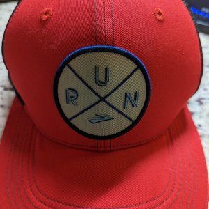 Brooks RUN Trucker Hat Red One-Size